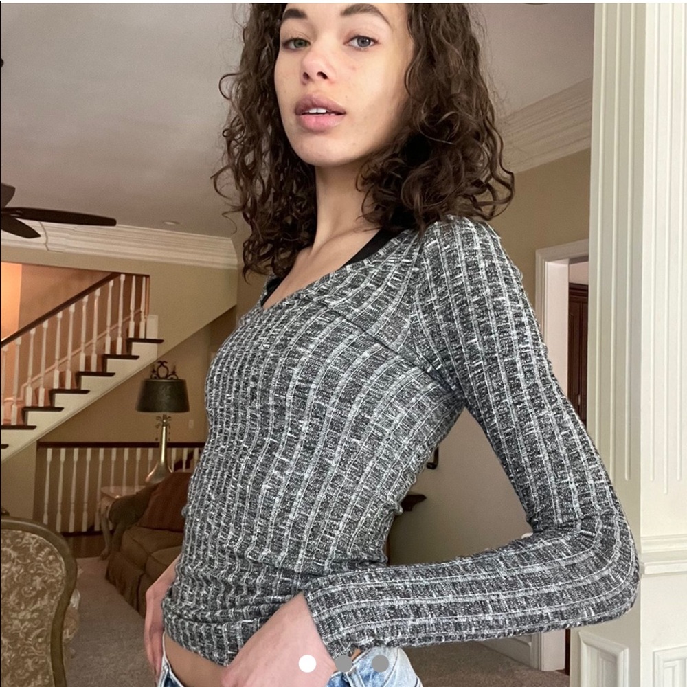 Express Grey Ribbed long sleeve-great for layering
